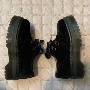 💎CLOSET PURGE SALE!💎 Dr. Martens Velvet Holly Platform Oxford Shoes
